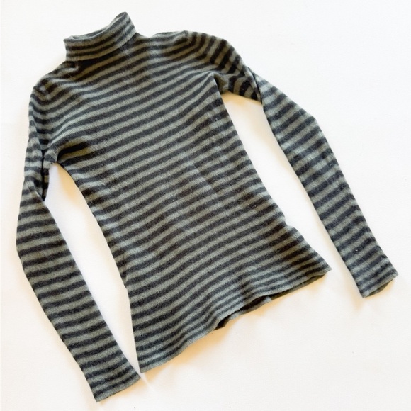 VINCE 100% Cashmere Womens Size Small Striped Turtleneck Sweater Black Gray - Picture 1 of 4